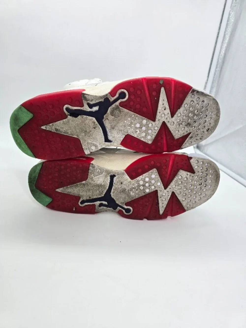 Air Jordan 6 Hare Size 9.5 White Red Sneakers